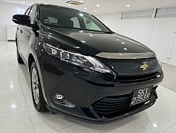 Toyota Harrier 2.0 Premium Sunroof 2015 Black Rear Entertainment